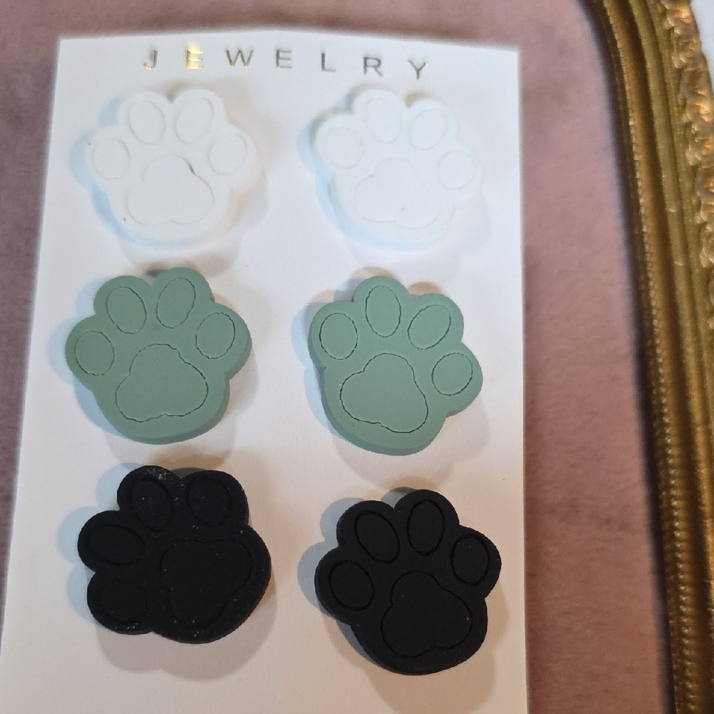 Paw Print Stud Earrings Set NWT